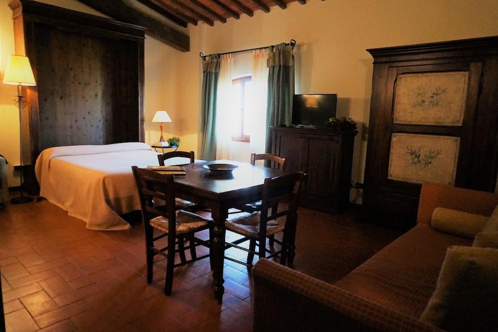 Agriturismo Antico Borgo Poggitazzi Террануова-Браччолини Экстерьер фото