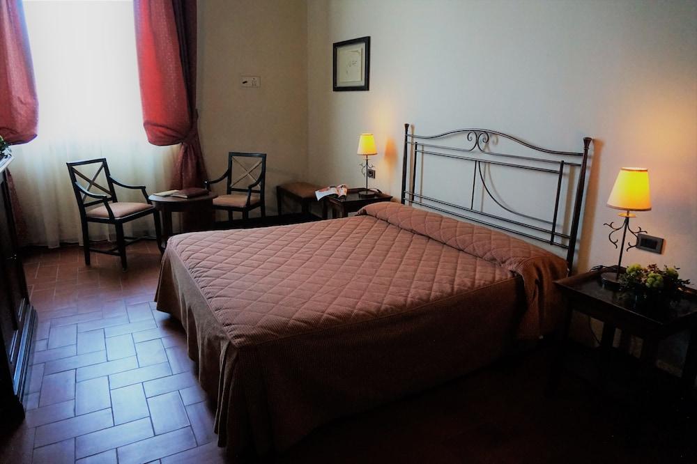 Agriturismo Antico Borgo Poggitazzi Террануова-Браччолини Экстерьер фото