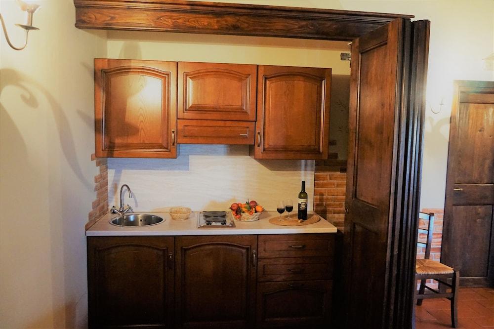 Agriturismo Antico Borgo Poggitazzi Террануова-Браччолини Экстерьер фото
