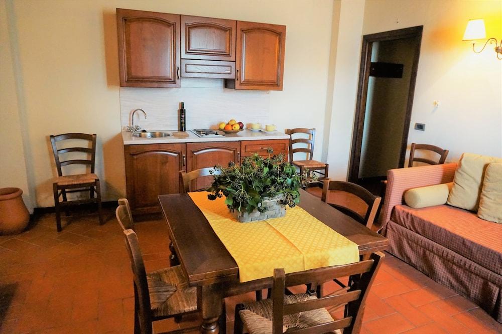 Agriturismo Antico Borgo Poggitazzi Террануова-Браччолини Экстерьер фото