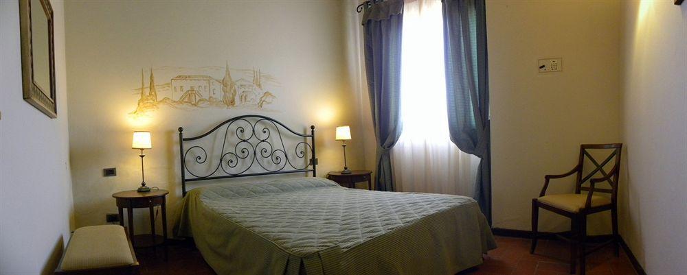 Agriturismo Antico Borgo Poggitazzi Террануова-Браччолини Экстерьер фото