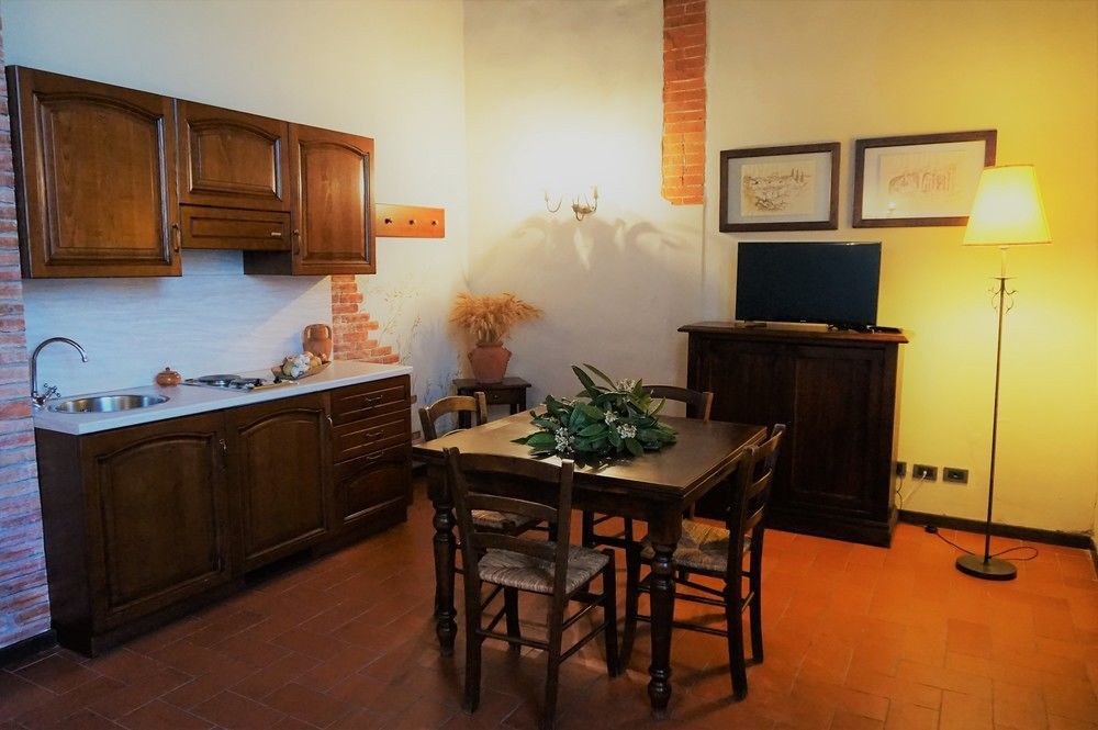 Agriturismo Antico Borgo Poggitazzi Террануова-Браччолини Экстерьер фото